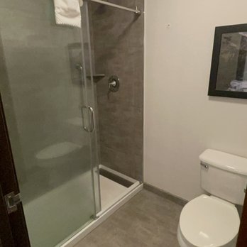 DoubleTree by Hilton Olympia Downtown Capitol District - Bathroom - Hotels Near Me - Olympia, Washington
