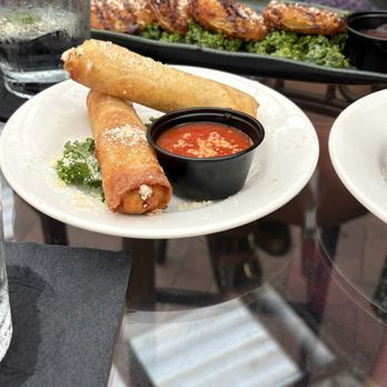 Maxine's On Shine - New American Near Me - Orlando, Florida Maxine's On Shine - New American Near Me - Orlando, Florida