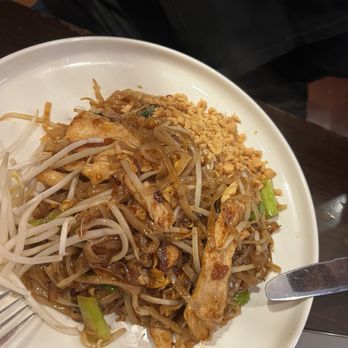 Sumittra Thai Cuisine - Pad Thai (GF) - Thai Near Me - Frederick, Maryland Sumittra Thai Cuisine - Pad Thai (GF) - Thai Near Me - Frederick, Maryland