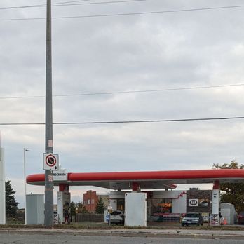 Petro Canada - Gas station from Woodbine Avenue - Gas Stations Near Me - Gormley, Ontario Petro Canada - Gas station from Woodbine Avenue - Gas Stations Near Me - Gormley, Ontario
