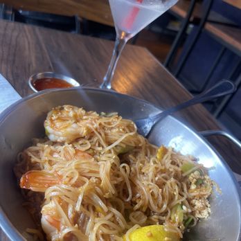 MISC - Shrimp Pad Thai , Lychee Martini - Thai Near Me - Brooklyn, New York MISC - Shrimp Pad Thai , Lychee Martini - Thai Near Me - Brooklyn, New York