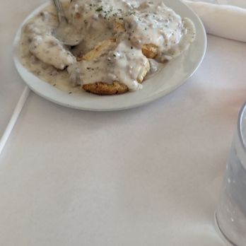 Café at The Square - Biscuits and gravy - American Near Me - New Orleans, Louisiana