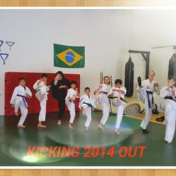 Claremont Karate Kung Fu - Kicking out 2014 on the new year eve training...