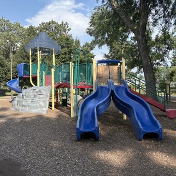 Proksa Park - Modern children's playground equipment - Parks Near Me - Berwyn, Illinois Proksa Park - Modern children's playground equipment - Parks Near Me - Berwyn, Illinois