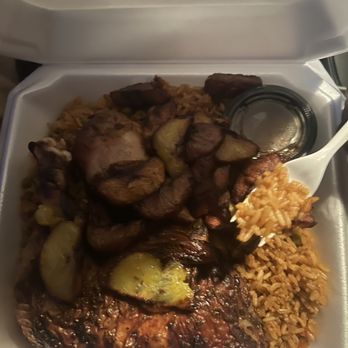 African Best Restaurant - Jollaf Jollof Rice & Chicken( Fried Plaintain) - African Near Me - Louisville, Kentucky