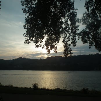 Bellevue Beach Park - Parks Near Me - Bellevue, Kentucky