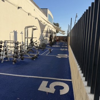 Iconix Fitness - Outside - Gyms Near Me - Long Beach, California Iconix Fitness - Outside - Gyms Near Me - Long Beach, California