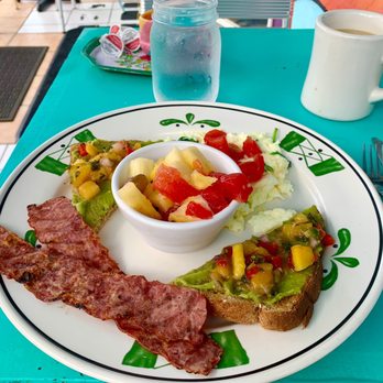 Daydreamers - Californian breakfast - Breakfast & Brunch Near Me - Safety Harbor, Florida