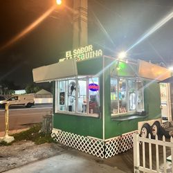 El Sabor De La Esquina - Outside