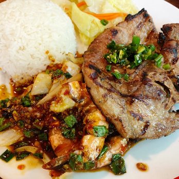 Pho Saigon - Pork chop and garlic shrimp - Vietnamese Near Me - Honolulu, Hawaii Pho Saigon - Pork chop and garlic shrimp - Vietnamese Near Me - Honolulu, Hawaii