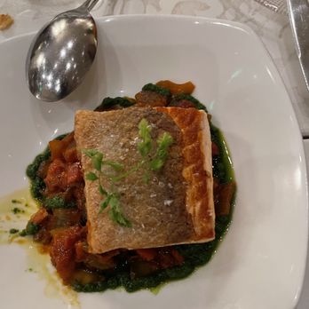 Jaleo - Salmón con pisto Manchego - described as "Seared salmon with Catalan-style stewed
vegetables" ($28) - Spanish Near Me - Las Vegas, Nevada Jaleo - Salmón con pisto Manchego - described as "Seared salmon with Catalan-style stewed
vegetables" ($28) - Spanish Near Me - Las Vegas, Nevada