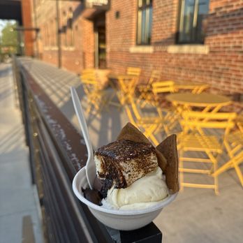Coneflower Creamery - S'mores sundae - Ice Cream & Frozen Yogurt Near Me - Omaha, Nebraska Coneflower Creamery - S'mores sundae - Ice Cream & Frozen Yogurt Near Me - Omaha, Nebraska