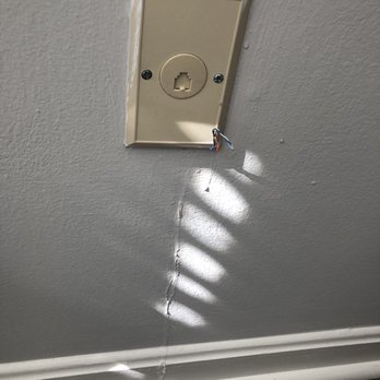 The Lantern at Glen Mills - Drained paint - Apartments Near Me - Glen Mills, Pennsylvania