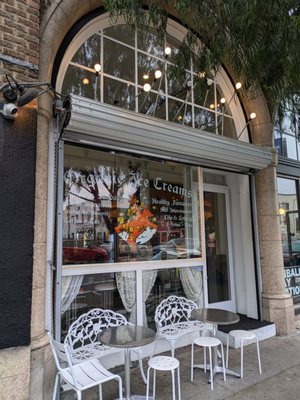 Fluffy McCloud's by null