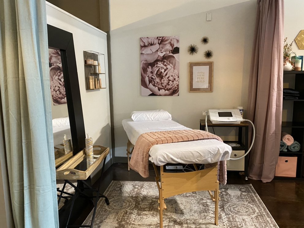 FIREFLY BODY BAR Updated June 2024 38 Photos 14300 NE 20th Ave