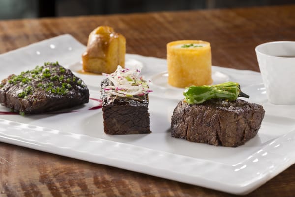STRIPSTEAK Waikiki by null