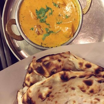 Bombay Mahal Express - Butter chicken and extra naan - Indian Near Me - Montreal, Quebec Bombay Mahal Express - Butter chicken and extra naan - Indian Near Me - Montreal, Quebec