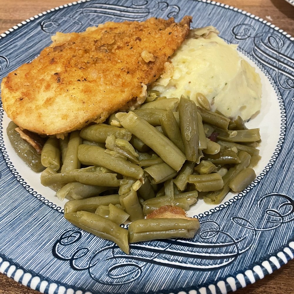 Honeysuckle Hill Bee-stro - Pan fried chicken, mashed potatoes and green beans. - Desserts Near Me - Brazil, Indiana