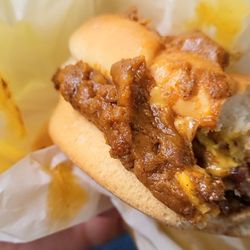 Original Tommy's - The Chili Cheeseburger