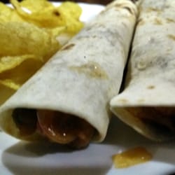 Café Bar Riera - Primera tapa...  Para chuparse los dedos!!!  Es de pisto