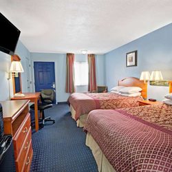 Days Inn by Wyndham KU Lawrence - 2 Queen Bed Room