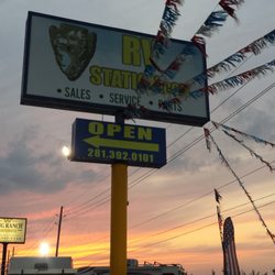 RV Station - Katy - The end of another great day helping our friends after Harvey!