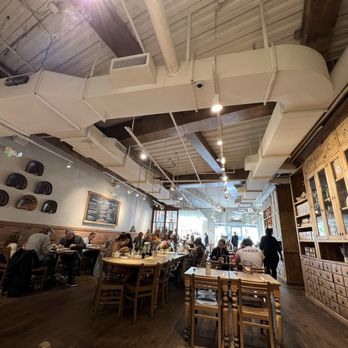 Le Pain Quotidien - Restaurant space - Breakfast & Brunch Near Me - Greenwich, Connecticut