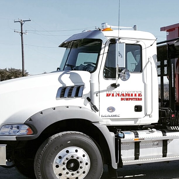 DYNAMITE DUMPSTERS 1101 Richwood Rd 2, Monroe, Louisiana Dumpster