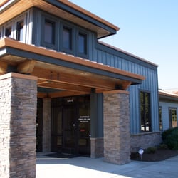 McMinnville Family Eye Care - Located in the beautiful Yamhill Valley Wellness Plaza.