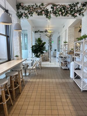 Pura Vida Miami by null