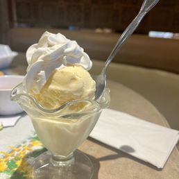 Vanilla Mini ice cream with whipped cream.
