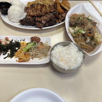 Sadies BBQ Inn - Korean Near Me - Pearl City, Hawaii