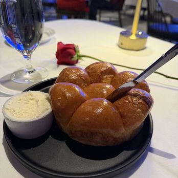 Oscar's Steakhouse - Complimentary bread - Steakhouses Near Me - Las Vegas, Nevada