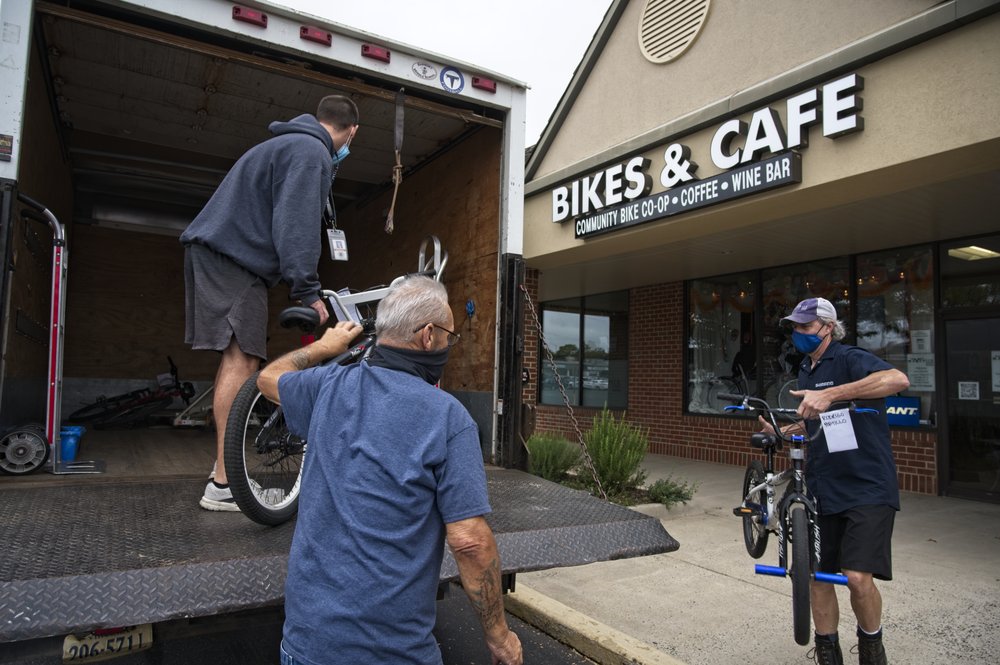 MAVERICK BIKES AND CAFE 32 Catoctin Cir SE, Leesburg, Virginia