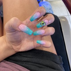 Happy Nails