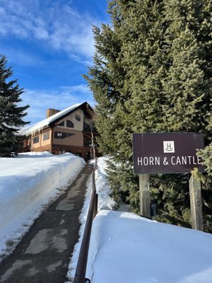 Horn and Cantle by null