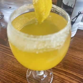 Pop The Bubbly - Lemon drop - Champagne Bars Near Me - Murphys, California