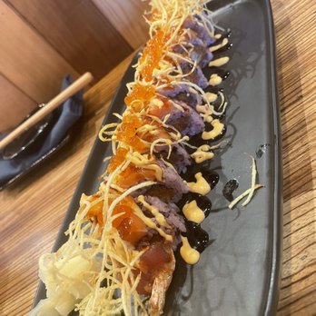 Kuro Sushi - Sushi Bars Near Me - Bellevue, Washington
