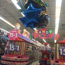 Party City - Cute graduation cap with balloons on top