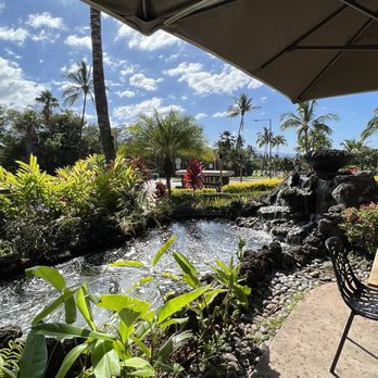 Monkeypod Kitchen by Merriman - Mini waterfall by seats - New American Near Me - Kihei, Hawaii Monkeypod Kitchen by Merriman - Mini waterfall by seats - New American Near Me - Kihei, Hawaii