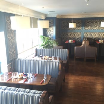 Ashbourne Court Hotel - Carvery room area - Hotels Near Me - Ashbourne, MH