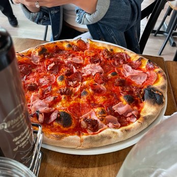 Mister01 Extraordinary Pizza - Italian Near Me - Dallas, Texas