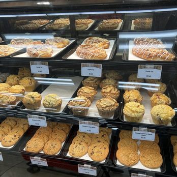 Buc-ee's - Bakery - Gas Stations Near Me - Calhoun, Georgia