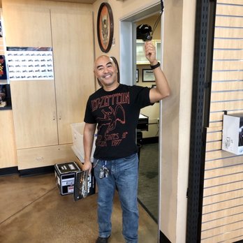 El Cajon Harley-Davidson - Ringing the bell after buying the bike! - Motorcycle Dealers Near Me - El Cajon, California El Cajon Harley-Davidson - Ringing the bell after buying the bike! - Motorcycle Dealers Near Me - El Cajon, California
