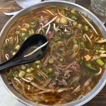 Phorage - Beef pho lemongrass spicy - Vietnamese Near Me - Los Angeles, California