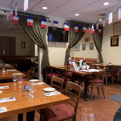 Le Bistro Du Village - A quiet Saturday