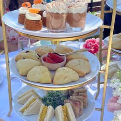 Genevieve Tea Services - Beautiful presentation!