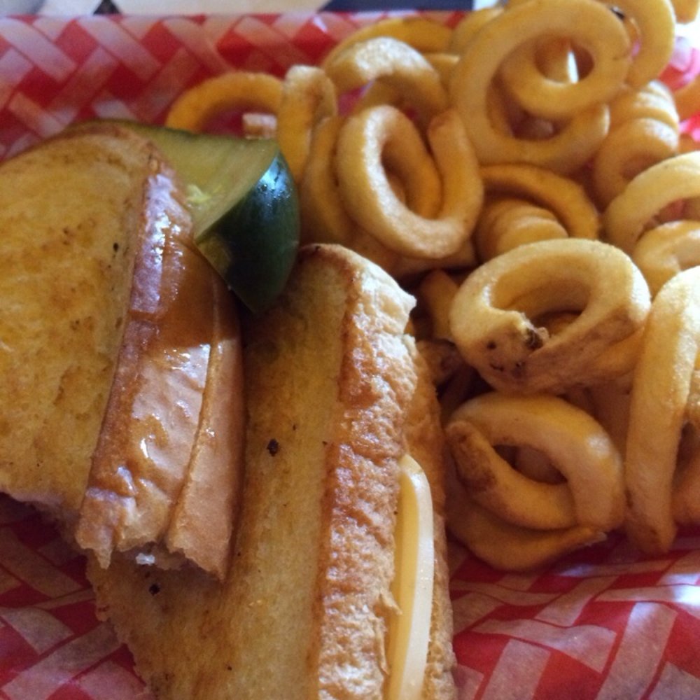 Madison Bear Garden - Grilled cheese - Bars Near Me - Chico, California Madison Bear Garden - Grilled cheese - Bars Near Me - Chico, California