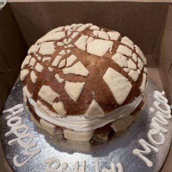 Josie's Bakery - Concha Strawberry Cream Cake - Bakeries Near Me - San Bernardino, California Josie's Bakery - Concha Strawberry Cream Cake - Bakeries Near Me - San Bernardino, California