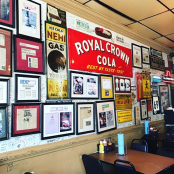 SAW's BBQ - I like the decor too - Barbeque Near Me - Homewood, Alabama SAW's BBQ - I like the decor too - Barbeque Near Me - Homewood, Alabama
